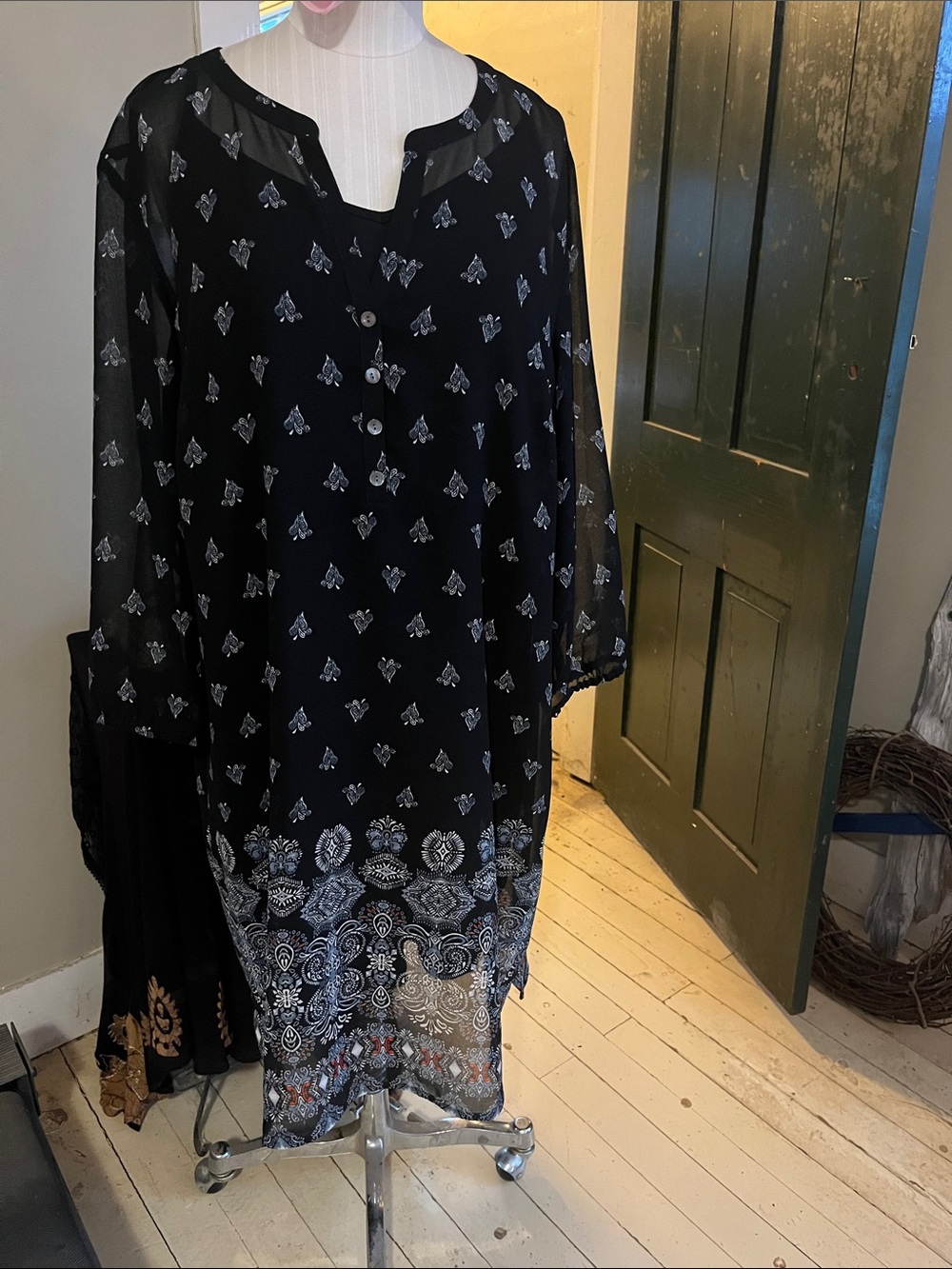 Black Printed Long-Sleeve Tunic Dress